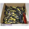 Image 1 : BOX WITH 30 BOX CUTTERS - VARIOUS TYPES