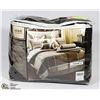Image 1 : NEW HOME STUDIO QUEEN DUVET COVER SET