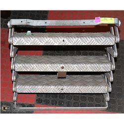 BOX CAMPER/RV STEPS