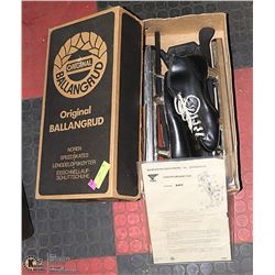 BALLANGRUD 1950’S SPEED SKATES WITH GUARDS,