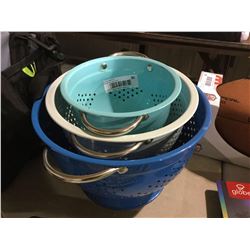 Lot of 3 Colanders Assorted Sizes