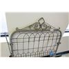 Image 2 : **Vintage Wire Garden Gate