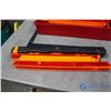 Image 3 : Grate Emergency Warning Triangle Flare Kit in Case