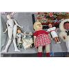 Image 2 : Dolls & Dress-Up Accessories in Trunk