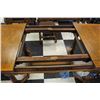 Image 8 : Antique Solid Oak Table & 6 Chairs