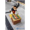 Image 2 : Vintage Mickey Mouse Tin Wind-Up Toy