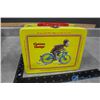 Image 7 : Curious George Tin Bank and Lunch Box