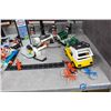 Image 2 : Vintage Esso Gas Station Play Set