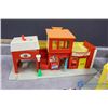 Image 3 : Fisher Price Village Play Set - Firehall, etc