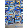 Image 4 : (30) Assorted Hotwheels Cars in Package