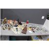 Image 1 : Assorted Starwars Toys & Play Sets