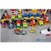 Image 2 : Snoppy and Sesame Street Toys