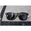 Image 1 : Sunglasses