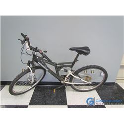 Men's 26  Mongoose Mountain Bike