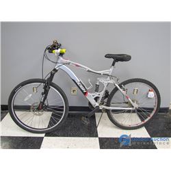 Men's 26  Raleigh Mountain Bike