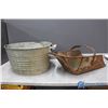 Image 1 : Galvanized Tub w/Scrubber & Scoop