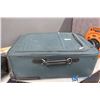 Image 8 : (3) Duffle Bags & Large Suitcase