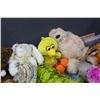 Image 8 : **Large Collection of Stuffed Animals