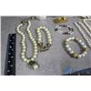 Image 2 : Pearl Jewelry Collection