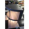 Image 5 : **Semi-Circle Heavy Duty LED Light-Up Display Shelf