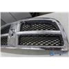 Image 4 : **Dodge Ram Grille