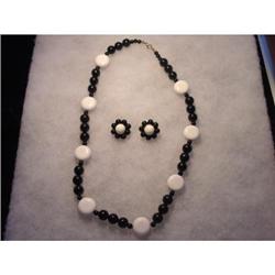 Black & White Plastic Necklace Earrings set or #1153263