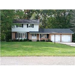 PRIME HERMITAGE PA HOME ON 1+ ACRES / PRIME LOCATION