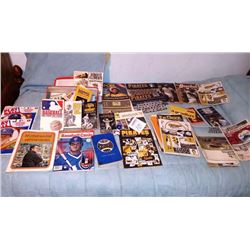 LARGE MLB COLLECTOR'S LOT, 1970S PIRATES SCOREBOOKS, PAPERBACKS