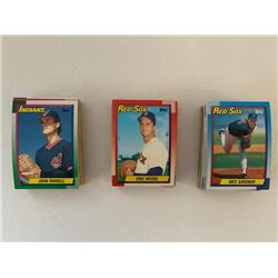 SET OF APPROXIMATELY 98 TOPPS BASEBALL CARDS