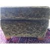 Image 2 : Vintage Like-New 1960 /70s Crushed Valor Ottoman
