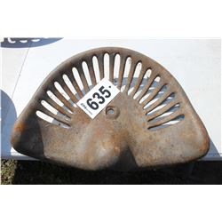 CAST SEAT (SMALL CRACK)