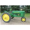 Image 2 : 1941 JOHN DEERE H TRICYCLE TRACTOR (RUNNING)