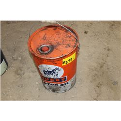 HUSKY MOTOR OIL 5 GALLON PAIL C/W LID