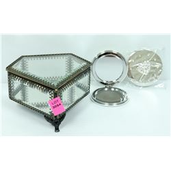 GLASS PENTAGON TRINKET BOX W/ 2 ROUND HEART