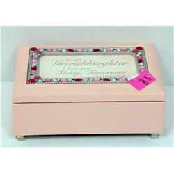 PINK BLUSH "GRANDDAUGHTER" MUSIC BOX