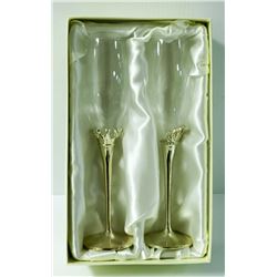 KING & QUEEN THEMED CHAMPAGNE FLUTE SET