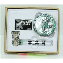 AMSTERDAM METAL/ GLASS PIPE & GRINDER SET; GREEN