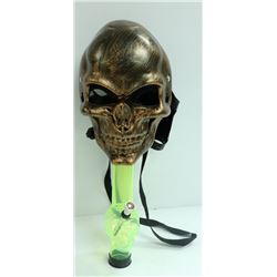SKULL GAS MASK STYLE BONG (2PCS); GREEN