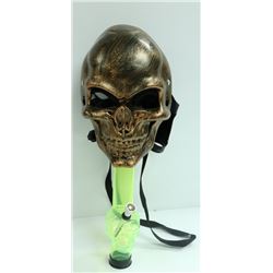 SKULL GAS MASK STYLE BONG (2PCS); GREEN
