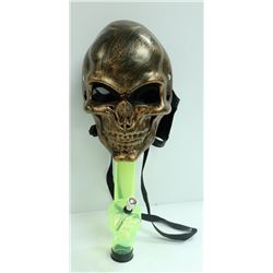 SKULL GAS MASK STYLE BONG (2PCS); GREEN