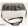 Image 1 : 12PK OF BLACK OAKLEY STYLE SUNGLASSES