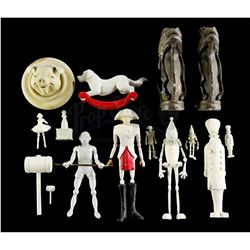 Lot #9 - A.I. ARTIFICIAL INTELLIGENCE (2001) - Miniature Pre-Production Set Pieces