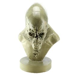 Lot #37 - ALIEN RESURRECTION (1997) - Newborn Alien Maquette