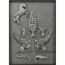 Lot #295 - GLADIATOR (2000) - Set of Maximus' (Russell Crowe) Armor Ornamentation