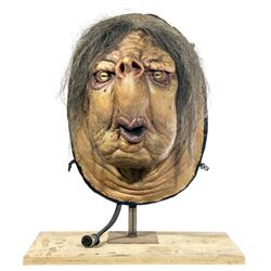 Lot #337 - HITCHHIKER'S GUIDE TO THE GALAXY, THE (2005) - Animatronic Vogon Head Display