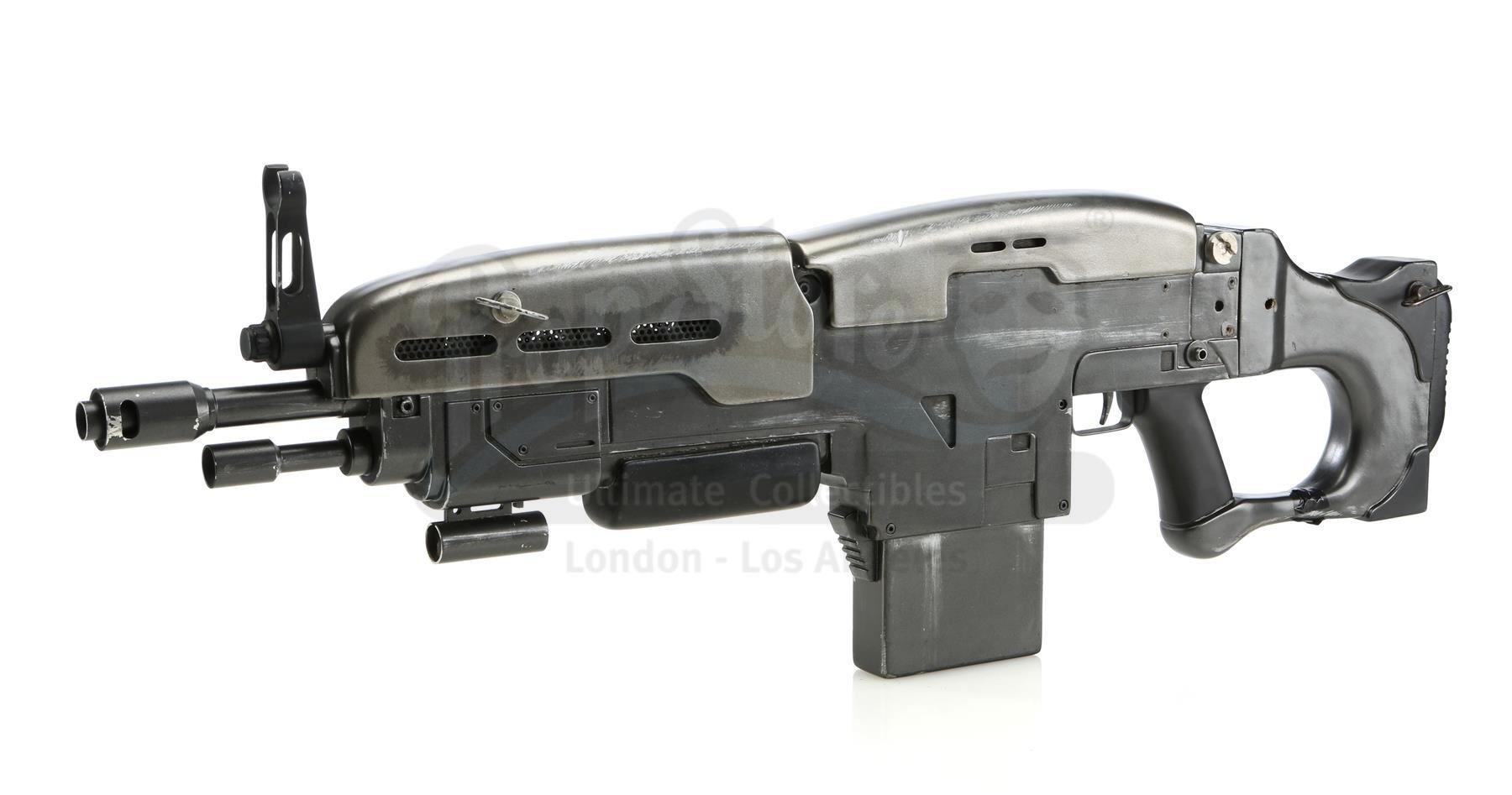 Judge Dredd Rifle Lot #411 - JUDGE DREDD (1995) - Block War Rifle - Test Site