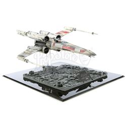 Lot #690 - STAR WARS: A NEW HOPE (1977) - ICONS X-Wing Fighter Replica Model