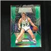 Image 1 : LARRY BIRD 2018-19 PANINI PRIZM #16 DOMINANCE GREEN PRIZM SP BOSTON CELTICS