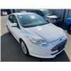 Image 2 : 2013 FORD FOCUS, 4 DOOR HATCHBACK WHITE, VIN#1FADP3R47DL202171