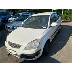 2007 KIA RIO 4 DOOR WHITE VIN#KNADE123076246048